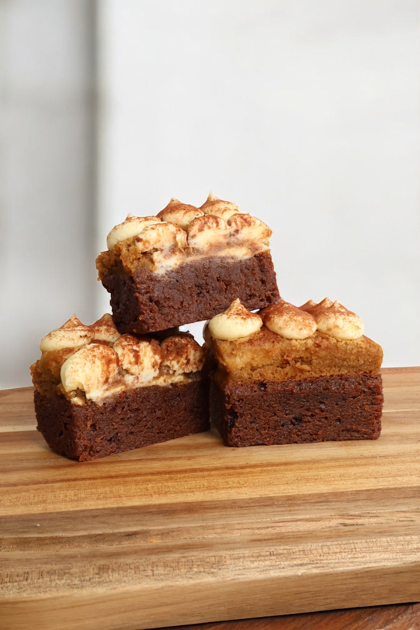 “Brownies & blondies: the masterbook” (e-book)