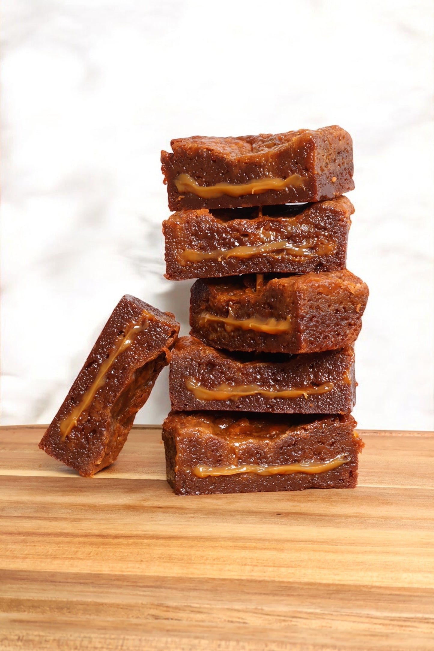 “Brownies & blondies: the masterbook” (e-book)